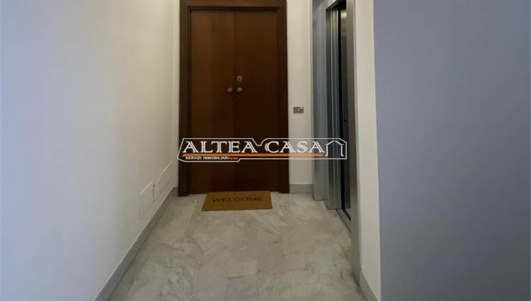 INGRESSO AL PIANO