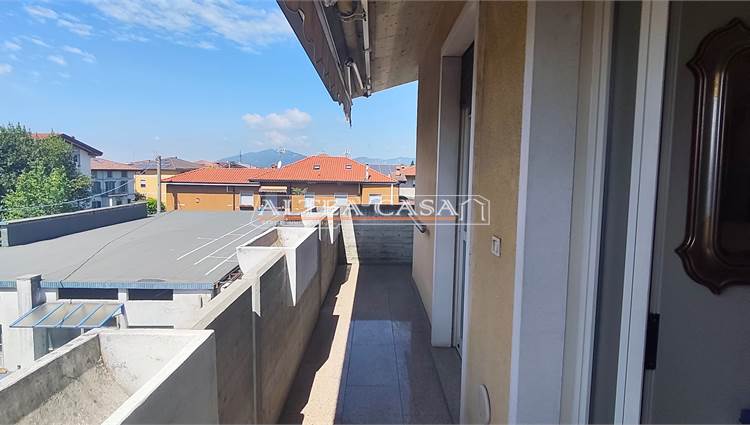BALCONE INGRESSO